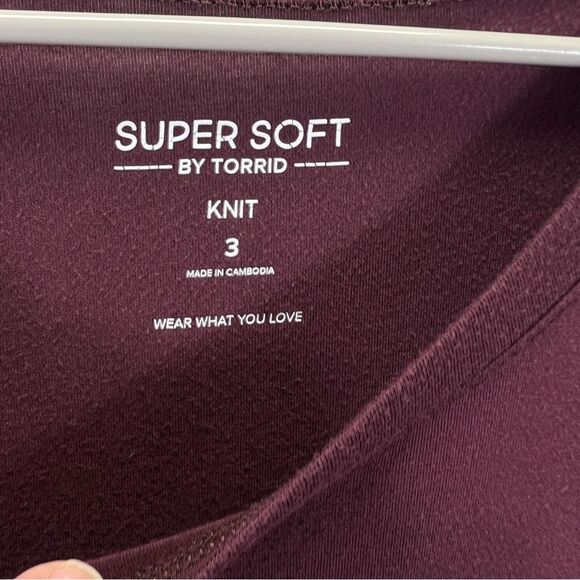 Torrid Rich Burgundy Supersoft Short Sleeve Tee - Picture 2 of 7